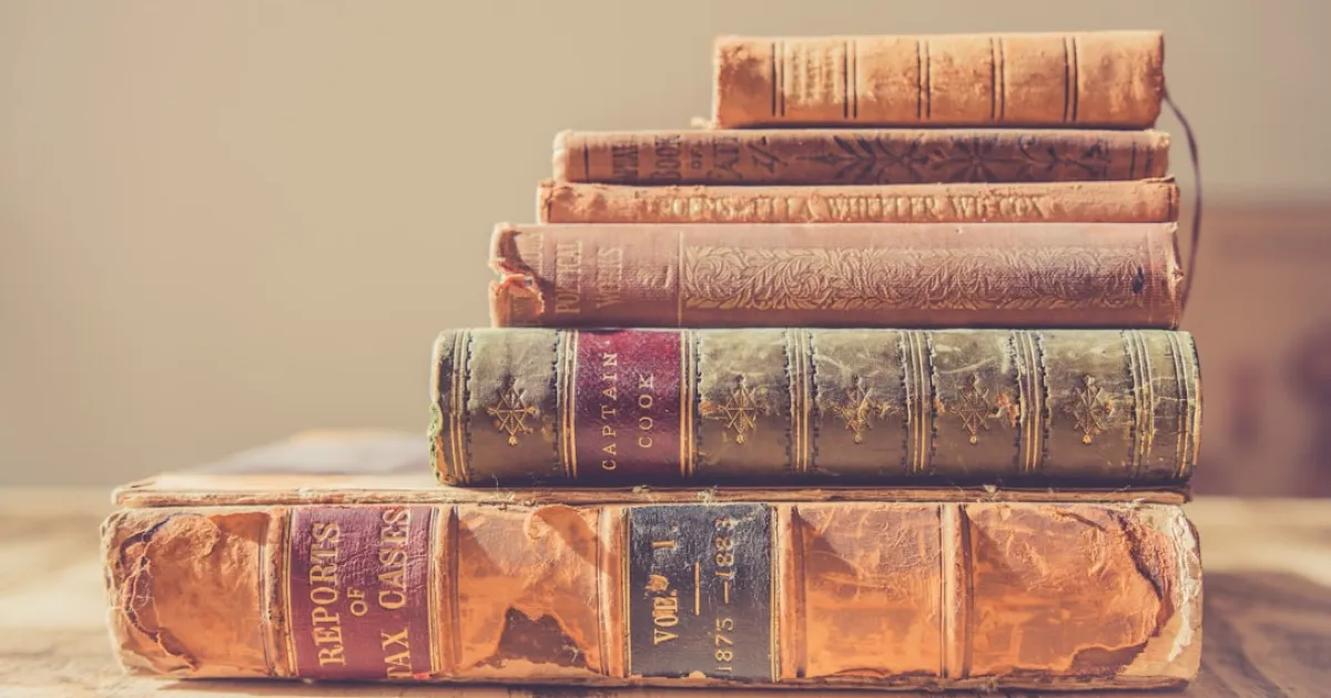 Jupiter in the 9th house: the scholar with a passport