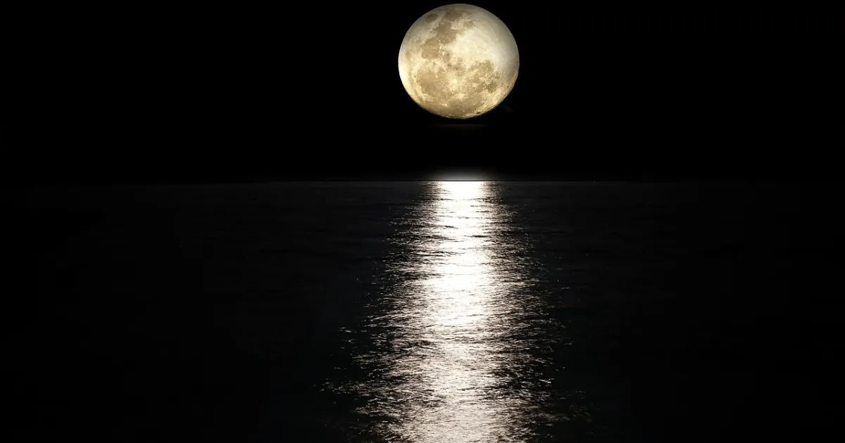 Lunar Return: a chart for the month ahead