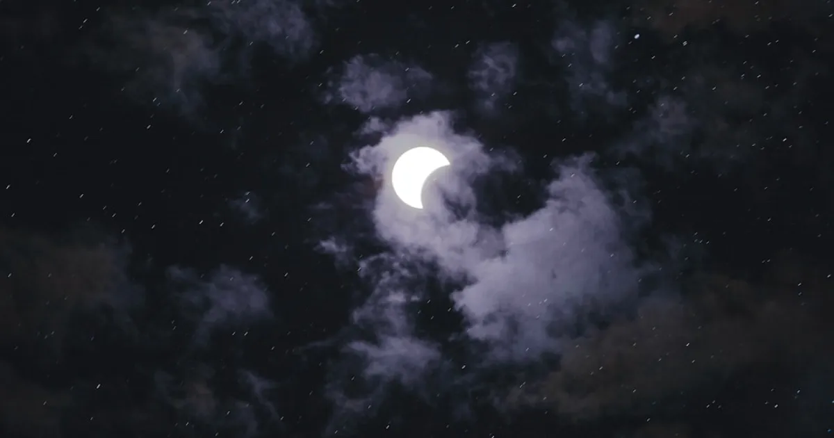 Mars conjunct Neptune: acting on a feeling you cannot quite name