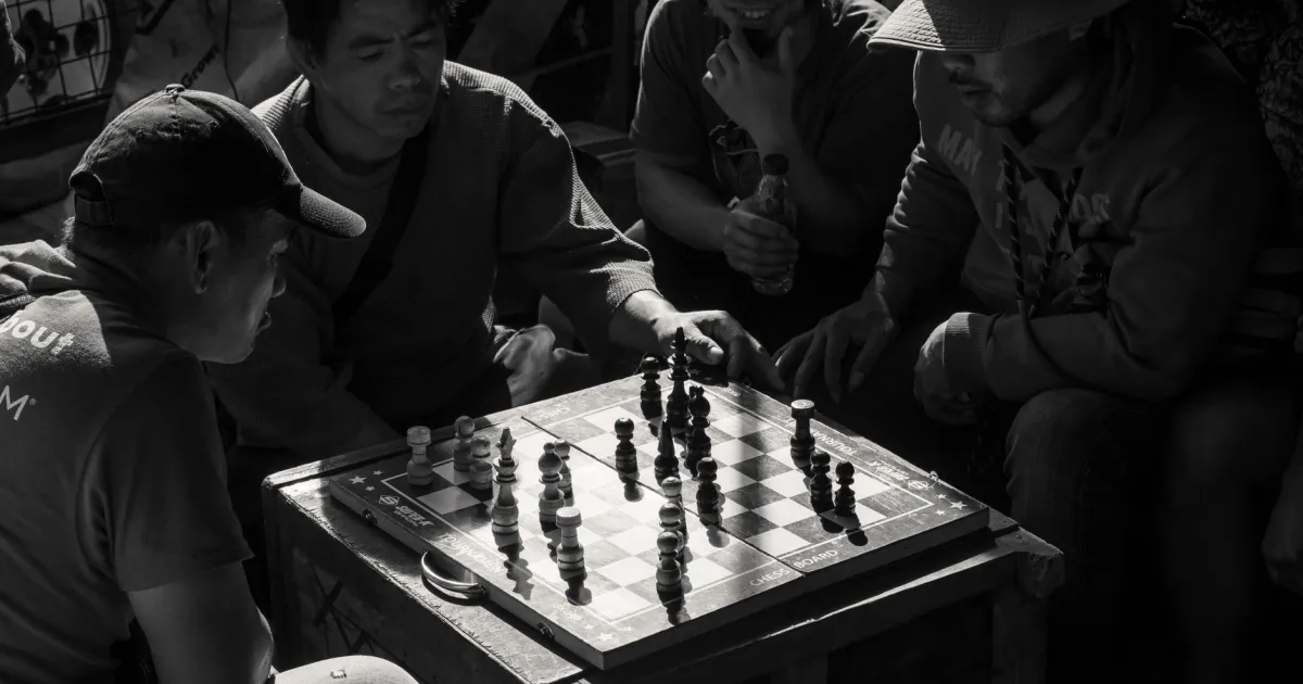 Moon square Pluto: the pull between trust and control