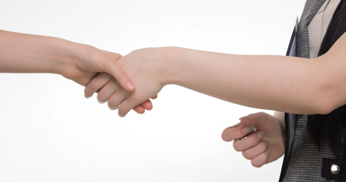 Transit Pluto sextile natal Venus: connections that carry weight